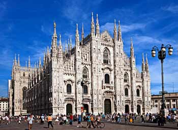 Duomo,-Milan-Italy